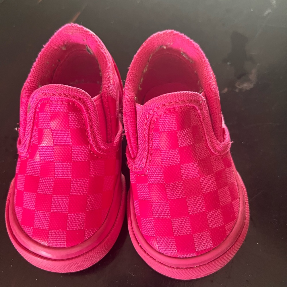 Cute little pink Vans smoke free home a few little scuffs can be cleaned up.